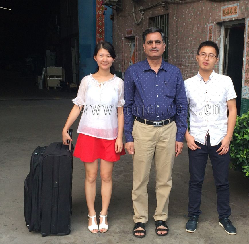 巴基斯坦客戶到訪金昶泰采購中性透明玻璃膠生產(chǎn)線設(shè)備